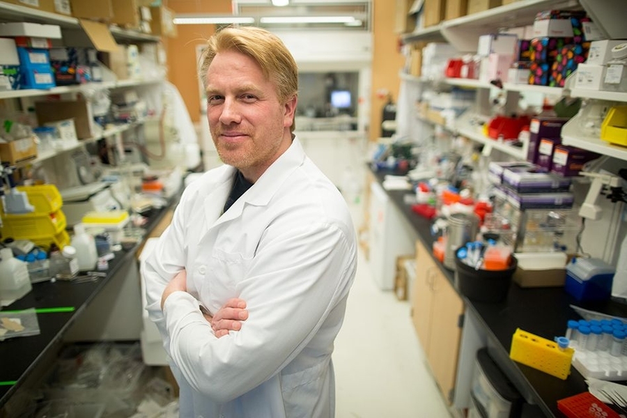 Sanofi will provide $25 million over the next five years to the lab of MIT Professor Daniel Anderson, to support the lab’s…