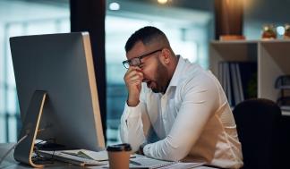 A new study from MIT reveals what happens in the brain as momentary failures of attention occur due to sleep deprivation.