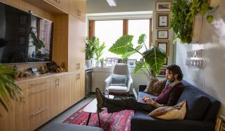 Alex Shalek in office