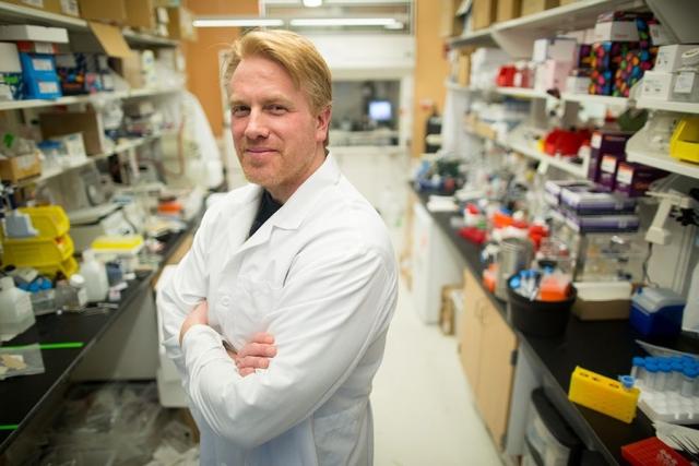 Sanofi will provide $25 million over the next five years to the lab of MIT Professor Daniel Anderson, to support the lab’s…